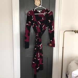 Stylish & comfy Diane von furstenberg wrap dress